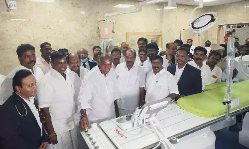 ஆஞ்சியோகிராம் பரிசோதனை-சிகிச்சை கூடம்