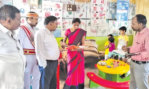 அங்கன்வாடி மையத்தில் கலெக்டர் திடீர் ஆய்வு