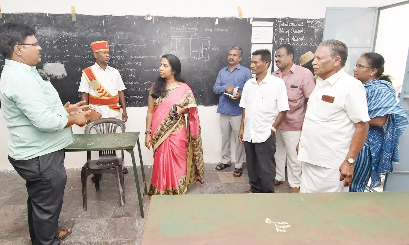 கண்ணண்டஅள்ளி, அத்திகானூர் அரசு பள்ளிகளில் கலெக்டர் ஆய்வு கண்ணண்டஅள்ளி, அத்திகானூர் அரசு பள்ளிகளில் கலெக்டர் ஆய்வு