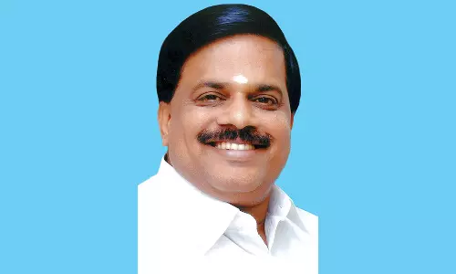 ஐதராபாத் - சென்னைக்கு தினந்தோறும் இயக்கப்படும் விரைவு ரெயிலினை கன்னியாகுமரி வரை நீட்டிக்க வேண்டும்