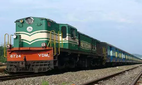 நாமக்கல்லில் சென்னை - போடி ரெயில் நின்று செல்ல பயணிகள் கோரிக்கை