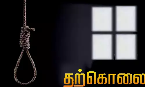 நெசவு தொழிலாளி தூக்கு போட்டு தற்கொலை