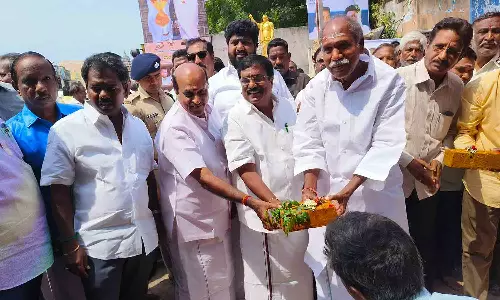 ரூ.1¾ கோடியில் குடுவை ஆற்றில் படுகை அணை அமைக்கும் பணி