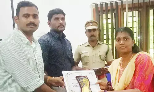 மாணவர்களுக்கு பரிசளிப்பு விழா