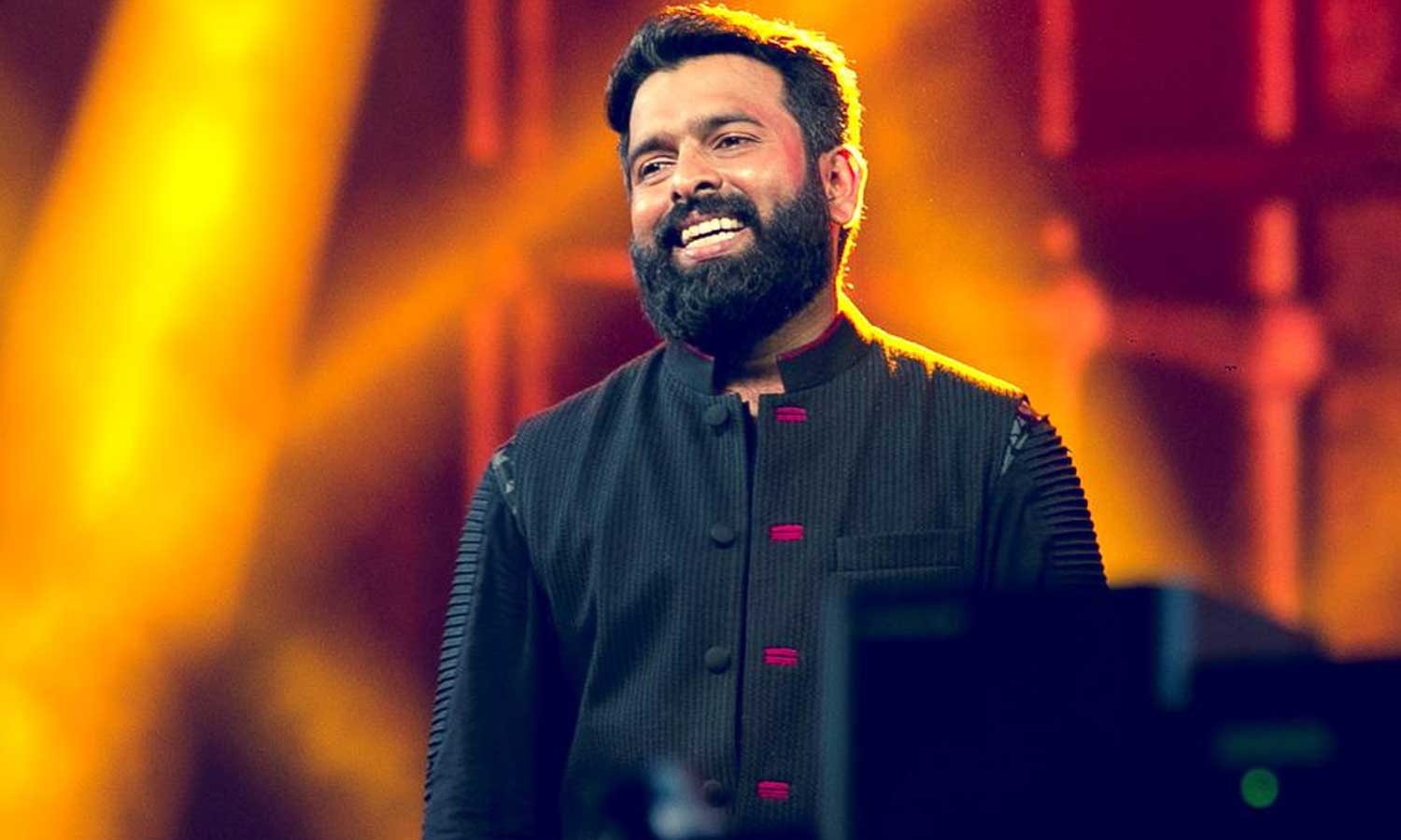 'ராஜன் வகையறா' பகுதியை வெற்றிமாறன் வெளியிட வேண்டும்.. வடசென்னை படம் குறித்து சந்தோஷ் நாராயணன் அப்டேட்