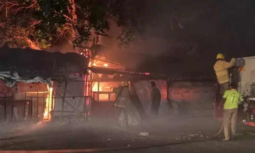 துறையூர் பஸ் ஸ்டாண்ட் அருகே டிபன் கடை எரிந்து நாசம்