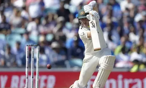 லபுசேன் பொறுப்பான ஆட்டம் - வலுவான நிலையில் ஆஸ்திரேலியா