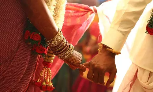 12 வயது சிறுமிக்கு வாலிபருடன் திருமணம்- முதலிரவு அறையில் இருந்து மீட்ட அதிகாரிகள்