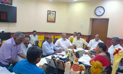 ஆதிதிராவிடர் நலத்துறை திட்டங்கள் தொடர்பாக அமைச்சர் ஆலோசனை