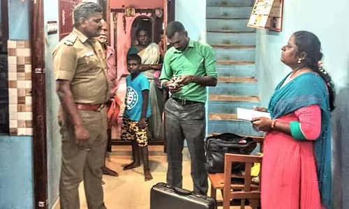 வீட்டின் பூட்டை உடைத்து 6 பவுன் நகை திருட்டு