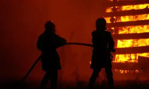 ரசாயன தொழிற்சாலையில் திடீர் தீ விபத்து: ஒருவர் பலி- 5 பேர் படுகாயம்