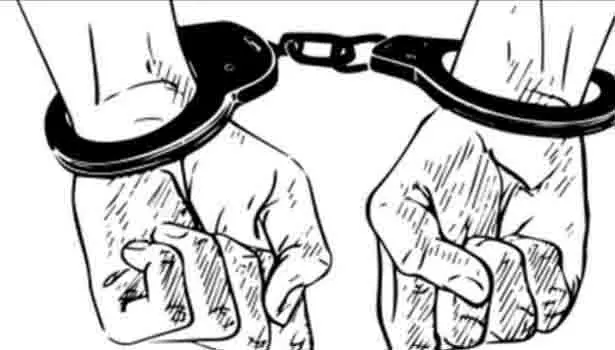 தூத்துக்குடியில் பெயிண்டர் மீது தாக்குதல் - 2 ரவுடிகள் கைது