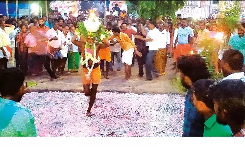 பெண்ணாடம் அருகே திரவுபதியம்மன் கோவிலில் தீமிதி திருவிழா: திரளான பக்தர்கள் நேர்த்திக்கடன்