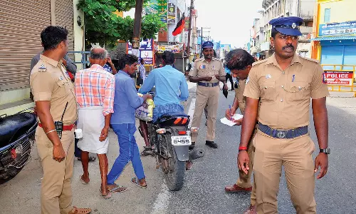 குமரியில் ஹெல்மெட் சோதனை தீவிரம்