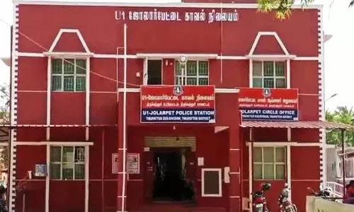 2 குழந்தைகளை தவிக்க விட்டு இளம்பெண் ஓட்டம்