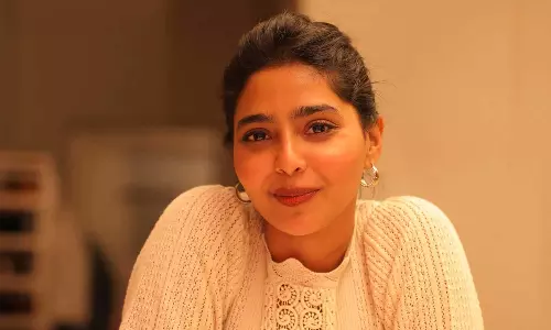 ஏழுமலையான் கோவிலில் சாமி தரிசனம் செய்த ஐஸ்வர்யா லட்சுமி