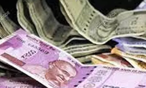 ரூ.2000 நோட்டு தருவதாக வரவழைத்து போலீஸ் உடையில் ரூ.40 லட்சம் பறித்த 4 பேர் ஜெயிலில் அடைப்பு