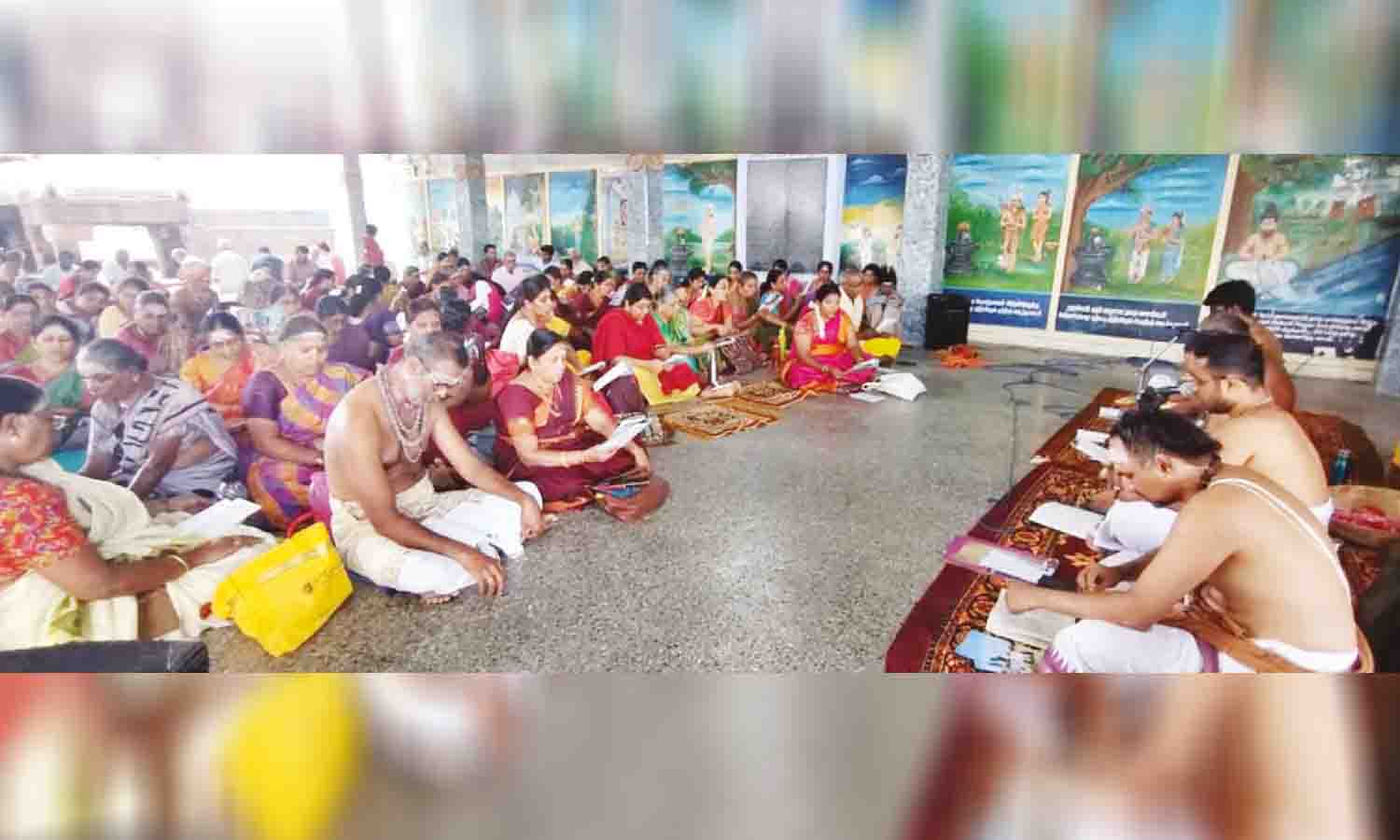 அவிநாசி கோவிலில் அவிநாசி பதிகம் 10,008 முறை பாராயணம்