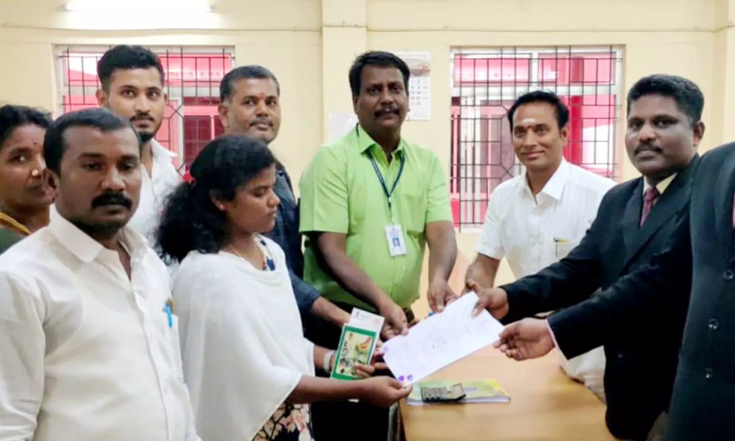 குளித்தலையில் மக்கள் நீதி மன்றம் குளித்தலையில் மக்கள் நீதி மன்றம்