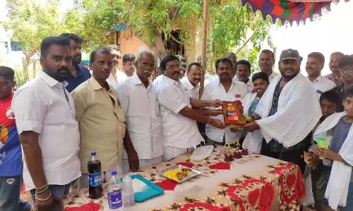 கிரிக்கெட் போட்டியில் வெற்றி பெற்ற அணிகளுக்கு பரிசு