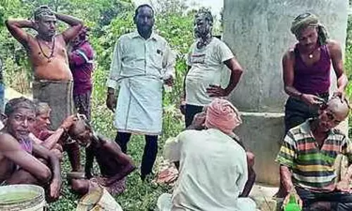 நாட்டையே உலுக்கிய ரெயில் விபத்து நடந்த பகுதியில் பலியானவர்களுக்கு 10-ம் நாள் காரியம் நடத்திய கிராம மக்கள்