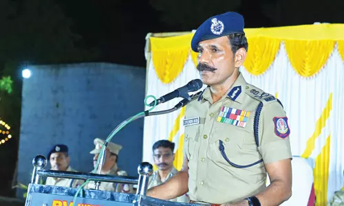 மேட்டூரில் பயிற்சி காவலர்களுடன் டி.ஜி.பி சைலேந்திரபாபு கலந்துரையாடல்