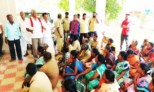 துப்புரவு பணியாளர்கள் 34 பேர் பணிநீக்கம்