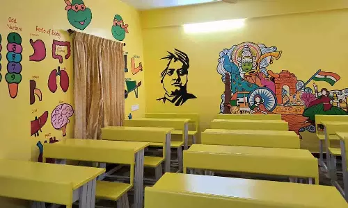 15.வேலம்பாளையம் அரசு பள்ளியில் ஸ்மார்ட் வகுப்பறைகள் திறப்பு விழா - எம்.எல்.ஏ.,மேயர் பங்கேற்பு