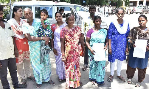 பழுதடைந்த குழாயை மீண்டும் சீரமைத்து முறையான குடிநீர் வழங்க வேண்டும்