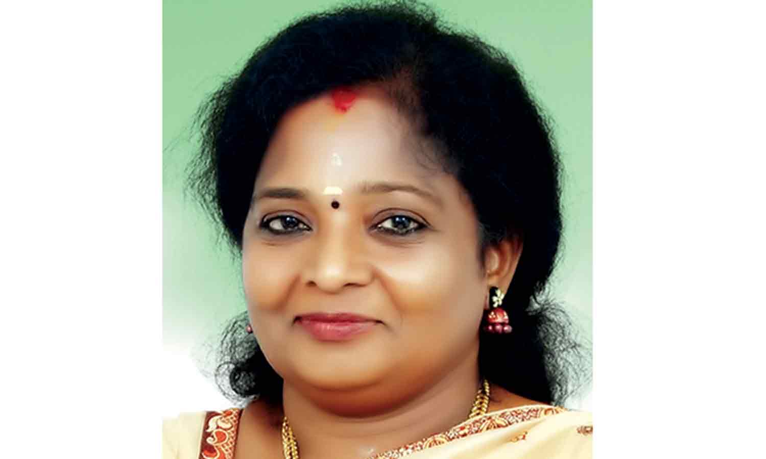 ஸ்மார்ட் சிட்டி திட்டங்களை விரைந்து முடிக்க வேண்டும் - அதிகாரிகளுக்கு கவர்னர் உத்தரவு