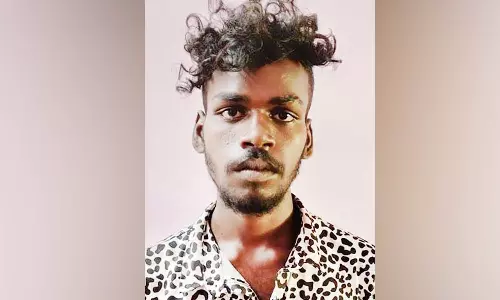 இன்ஸ்டாகிராம் மூலம் பழகி பள்ளி மாணவிக்கு பாலியல் தொல்லை- சென்னை வாலிபர் போக்சோவில் கைது