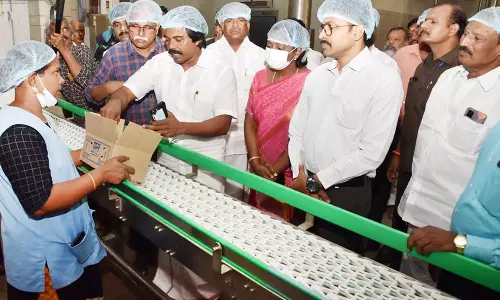 அமுல் நிறுவனம் வருவதால் ஆவின் பால் உற்பத்தி குறையாது- அமைச்சர் மனோ தங்கராஜ்