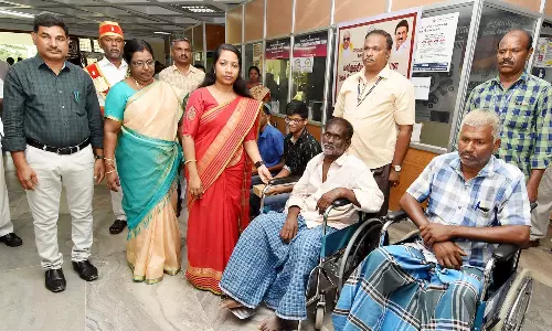 8 மாற்றுத்திறனாளிகளுக்கு ரூ.73 ஆயிரம் மதிப்பில் நலத்திட்ட உதவிகள்
