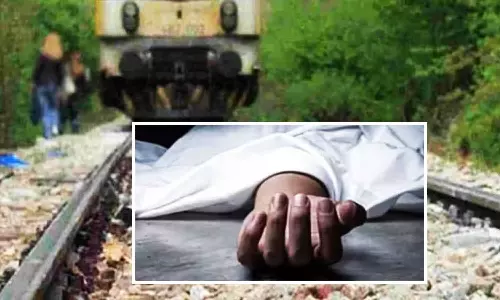 ரெயில் முன் பாய்ந்து தொழிலாளி தற்கொலை