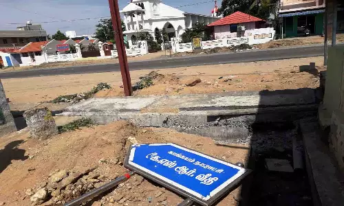 காங்கேயம் களிமேடு பகுதியில் ஆமை வேகத்தில் நடைபெறும் சாலை   பணியால் பொதுமக்கள் அவதி