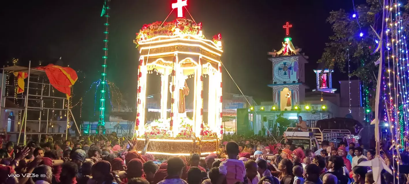 பொம்மிடி கோடி அற்புதர் புனித அந்தோணியார் தேர் திருவிழா பொம்மிடி கோடி அற்புதர் புனித அந்தோணியார் தேர் திருவிழா