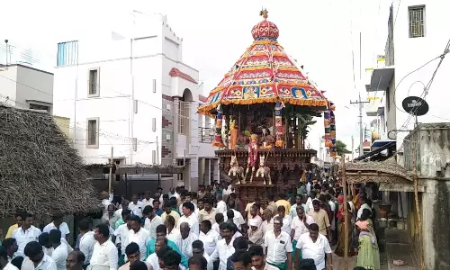 திருமயம் அருகே மது அடைக்கலம் காத்த அம்மன் கோவில் தேரோட்டம்