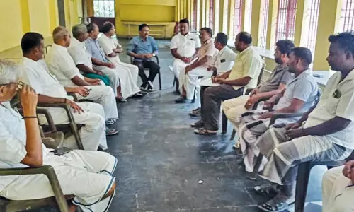 திருமருகலில், வர்த்தகர் சங்க கூட்டம்