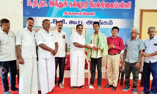 10-ம் வகுப்பு பொதுத் தேர்வில் அதிக மதிப்பெண் பெற்ற ம.தி.தா. பள்ளி மாணவனுக்கு ஊக்கத்தொகை