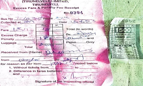 நெல்லை அரசு பஸ்சில் டிக்கெட் எடுத்து பயணித்த வாலிபருக்கு ரூ.200 அபராதம்
