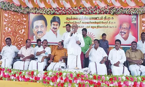 சங்கர் நகர், நாரணம்மாள்புரம் தி.மு.க. பாக முகவர்கள் கூட்டம்- நெல்லை மத்திய மாவட்ட பொறுப்பாளர் மைதீன்கான் பங்கேற்பு