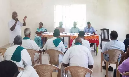 ஆக்கிரமிக்கப்பட்ட ஏரிக்கால்வாய், குளம், குட்டைகளை தூர்வார வேண்டும்