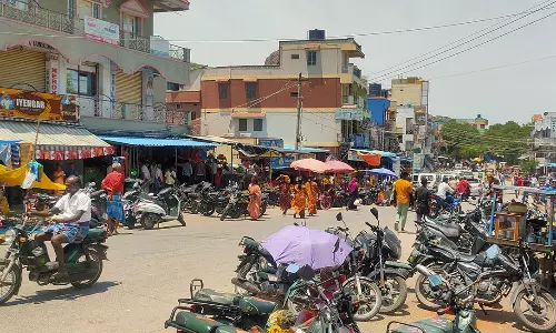 சூளகிரியில்  போக்குவரத்து நெரிசல்