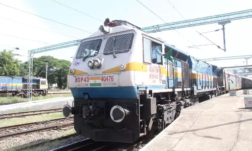 மதுரை-போடி இடையே அதிவேக ரெயில் சோதனை ஓட்டம்: 110 கிலோமீட்டர் வேகத்தில் இயக்கி ஆய்வு