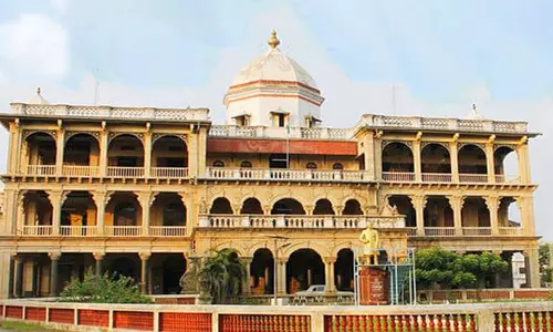 புதுக்கோட்டை கலெக்டர் அலுவலகத்தில் காலை உணவுத்திட்ட கண்காணிப்பு குழுக்கூட்டம்