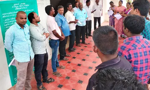 ஊரக வளர்ச்சித்துறை அலுவலர்கள் ஆர்ப்பாட்டம்