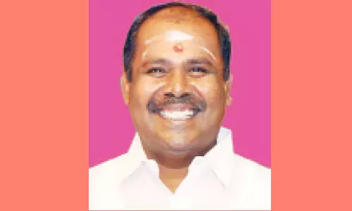 நீட் தேர்வு எழுதும் மாணவர்களைஅரசு ஊக்கப்படுத்தவில்லை-ஆர்.பி.உதயகுமார்