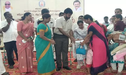 அரசு நலத்திட்டங்களை பொதுமக்கள் பயன்படுத்தி கொள்ள வேண்டும்:கலெக்டர் பேச்சு