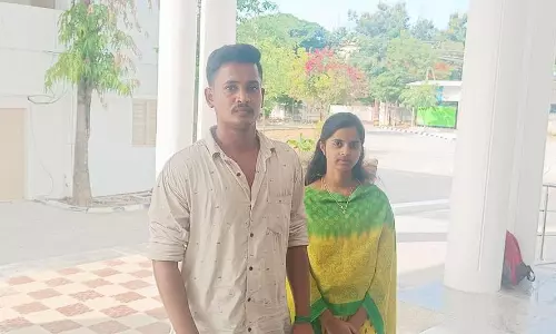 தருமபுரி எஸ்.பி. அலுவலகத்தில் பாதுகாப்பு கேட்டு காதல் ஜோடி தஞ்சம்