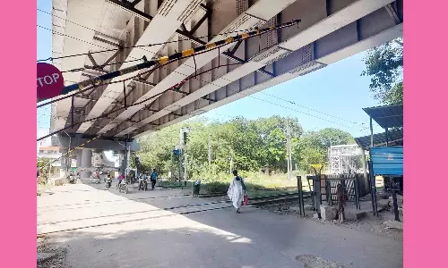 ெரயில்வே கேட் பிரச்சினைக்கு நிரந்தர தீர்வு காணவேண்டும்-பொதுமக்கள் கோரிக்கை